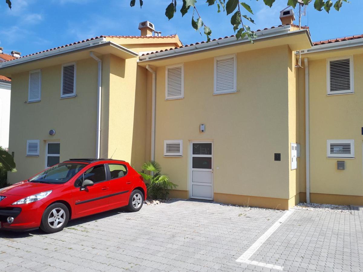 Apartment Betty Malinska Εξωτερικό φωτογραφία