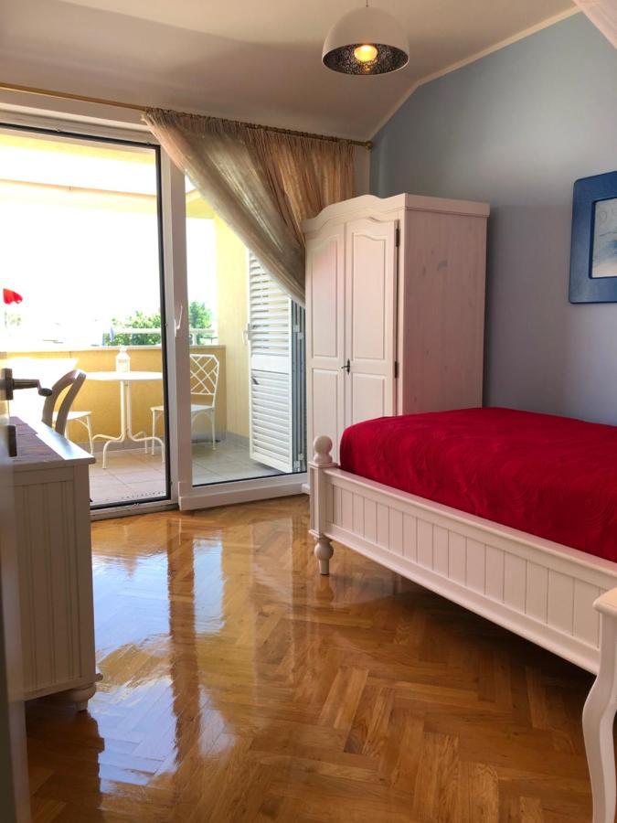 Apartment Betty Malinska Εξωτερικό φωτογραφία