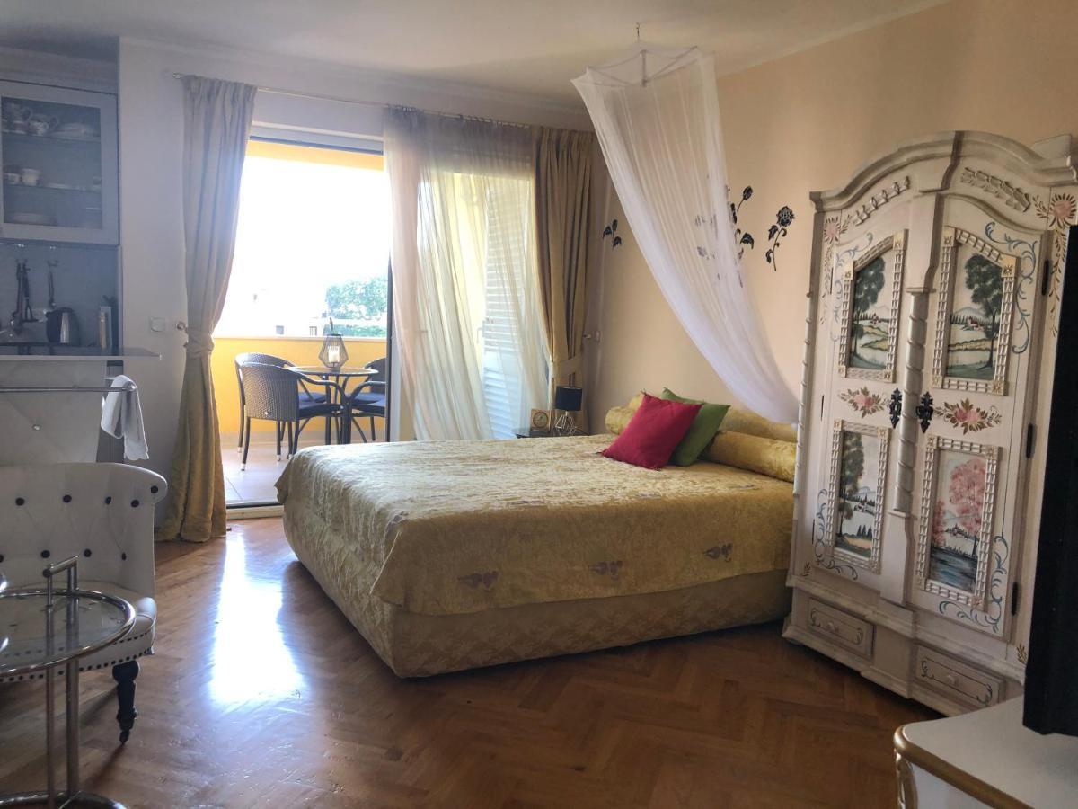 Apartment Betty Malinska Εξωτερικό φωτογραφία