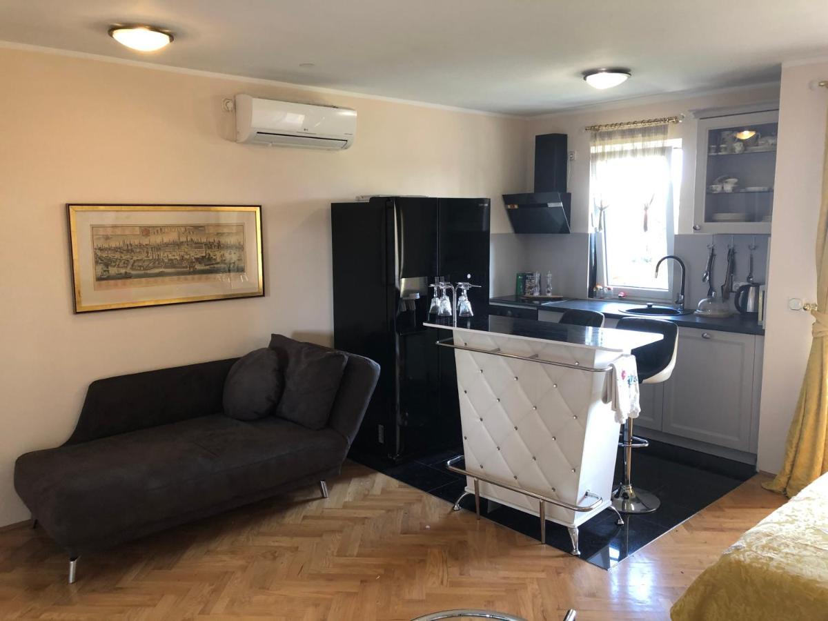 Apartment Betty Malinska Εξωτερικό φωτογραφία