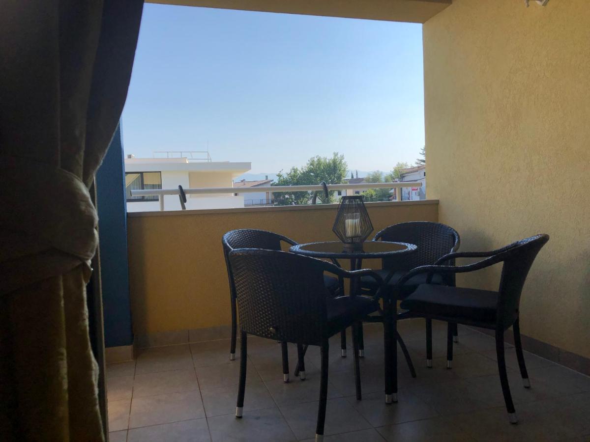 Apartment Betty Malinska Εξωτερικό φωτογραφία